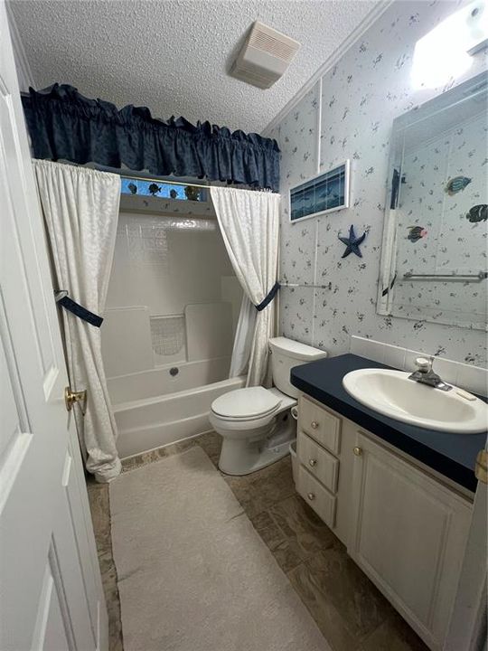 На продажу: $170,000 (2 спален, 2 ванн, 1369 Квадратных фут)