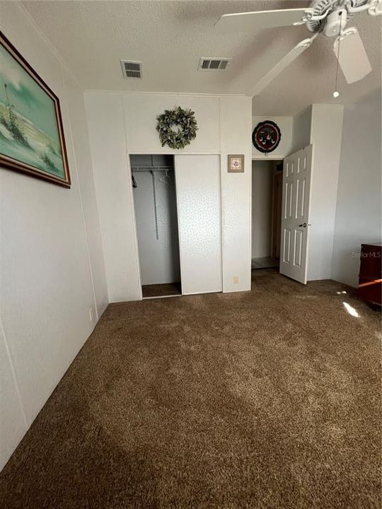 На продажу: $170,000 (2 спален, 2 ванн, 1369 Квадратных фут)