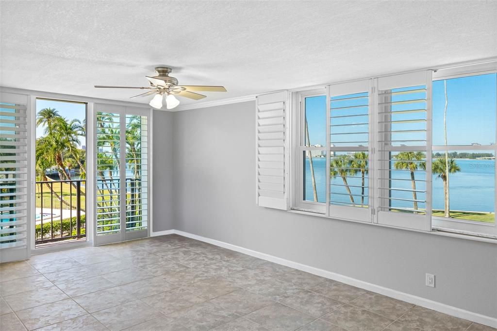 For Sale: $574,900 (2 beds, 2 baths, 1395 Square Feet)