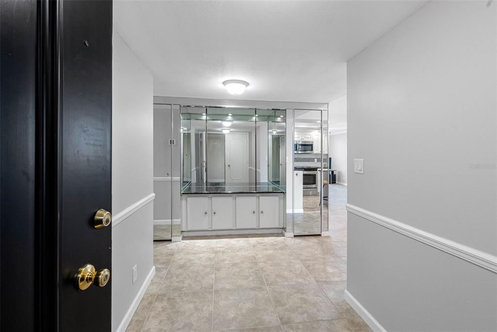 For Sale: $574,900 (2 beds, 2 baths, 1395 Square Feet)