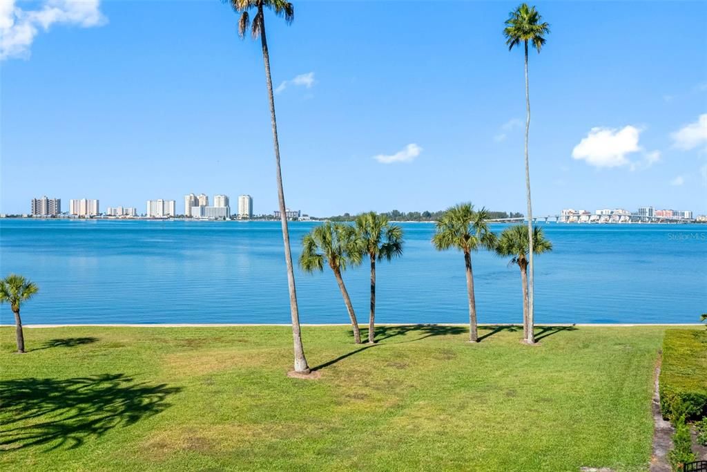 For Sale: $574,900 (2 beds, 2 baths, 1395 Square Feet)