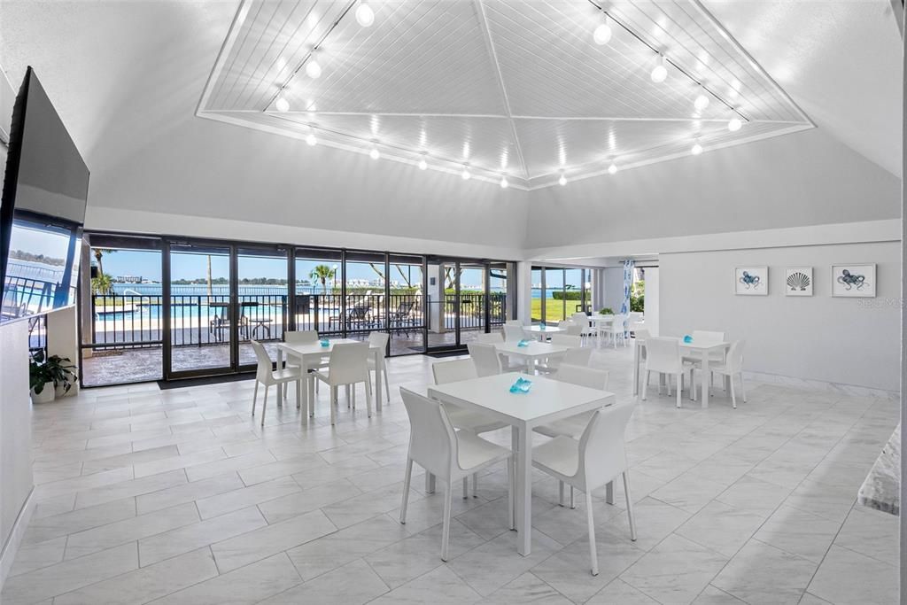 For Sale: $574,900 (2 beds, 2 baths, 1395 Square Feet)