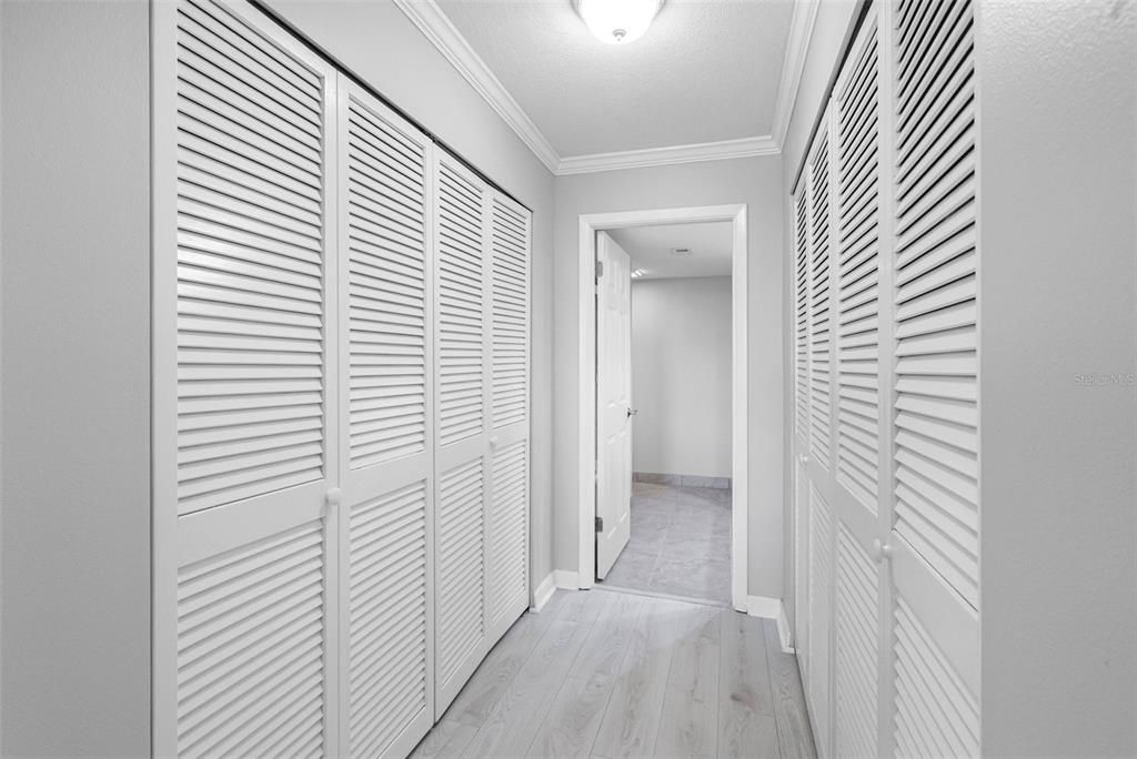 For Sale: $574,900 (2 beds, 2 baths, 1395 Square Feet)