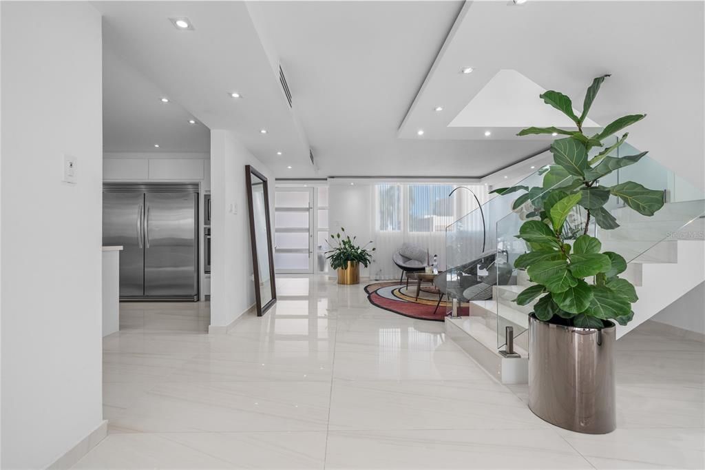En Venta: $1,200,000 (4 camas, 3 baños, 2740 Pies cuadrados)