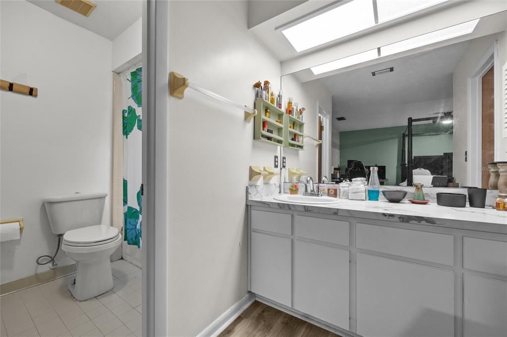 For Sale: $219,900 (2 beds, 2 baths, 1544 Square Feet)