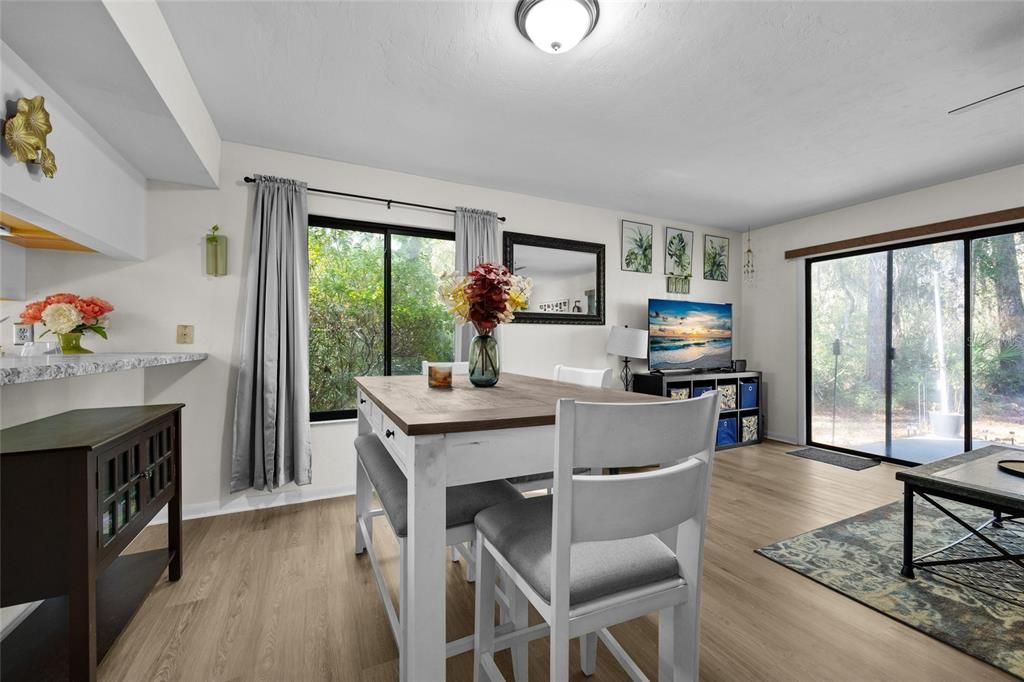 For Sale: $219,900 (2 beds, 2 baths, 1544 Square Feet)