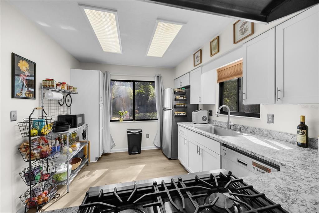 For Sale: $219,900 (2 beds, 2 baths, 1544 Square Feet)