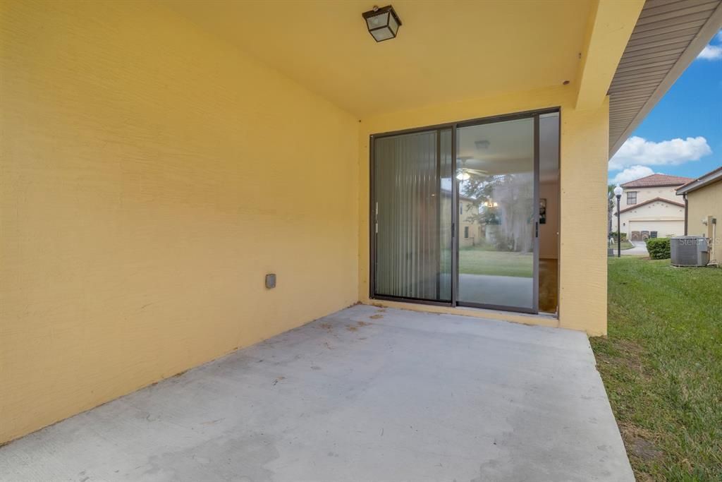 For Sale: $425,000 (4 beds, 2 baths, 1895 Square Feet)