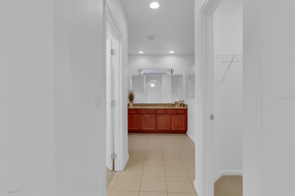 For Sale: $425,000 (4 beds, 2 baths, 1895 Square Feet)