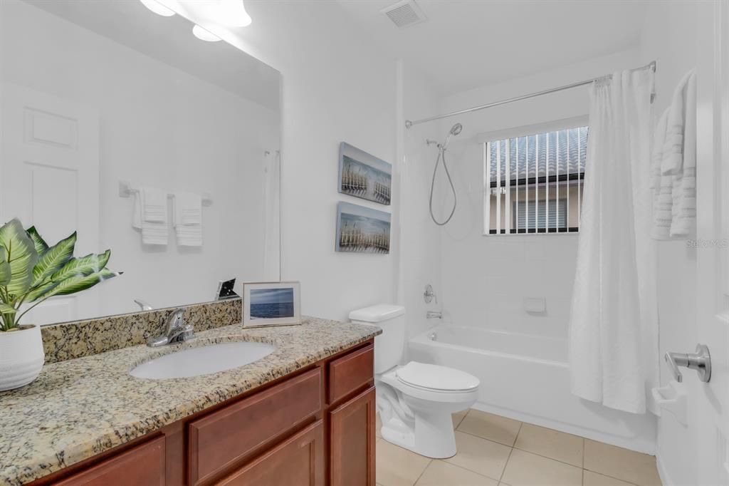 For Sale: $425,000 (4 beds, 2 baths, 1895 Square Feet)