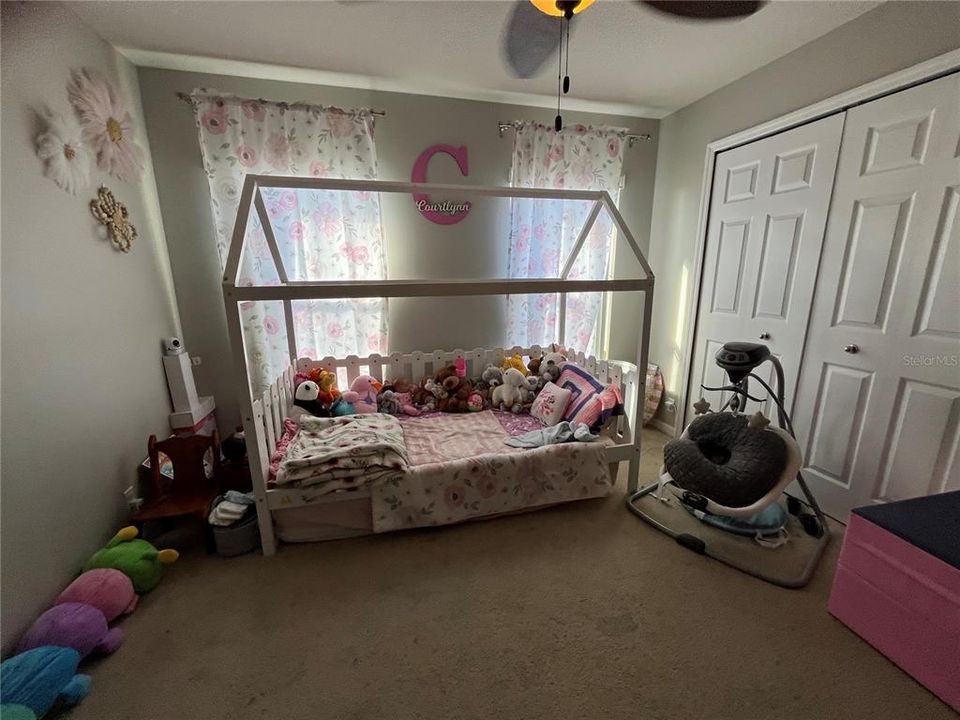 На продажу: $325,000 (3 спален, 2 ванн, 1706 Квадратных фут)