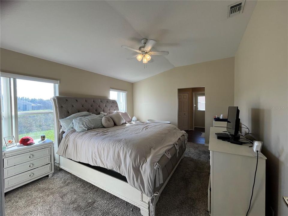 На продажу: $325,000 (3 спален, 2 ванн, 1706 Квадратных фут)