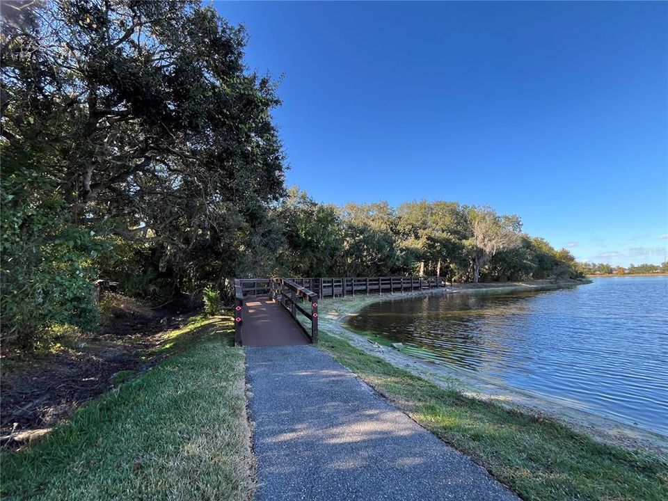 На продажу: $325,000 (3 спален, 2 ванн, 1706 Квадратных фут)