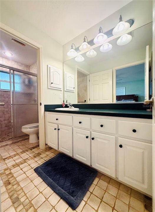 На продажу: $3,999,900 (6 спален, 4 ванн, 11776 Квадратных фут)