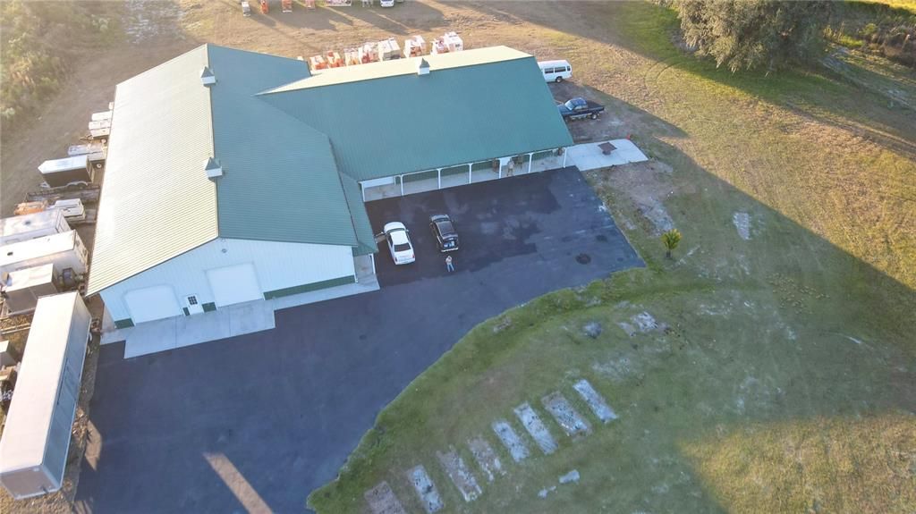 На продажу: $3,999,900 (6 спален, 4 ванн, 11776 Квадратных фут)