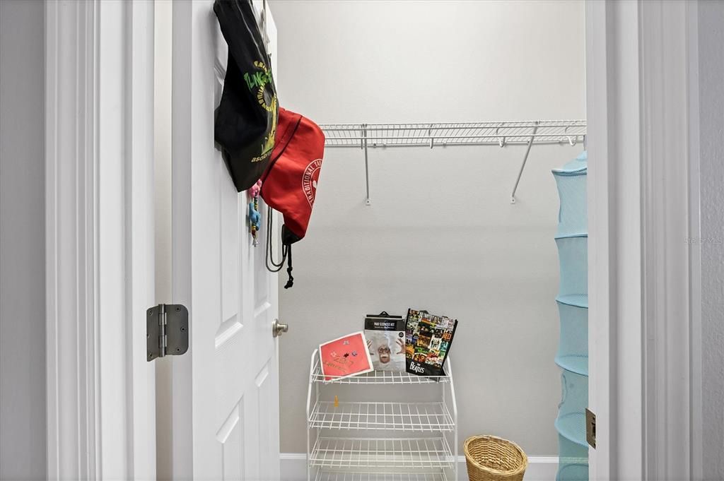 For Sale: $1,285,000 (6 beds, 5 baths, 5077 Square Feet)