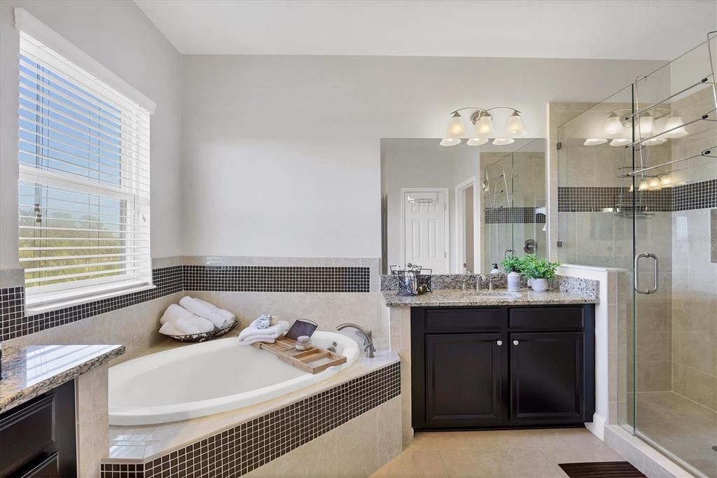 For Sale: $1,285,000 (6 beds, 5 baths, 5077 Square Feet)