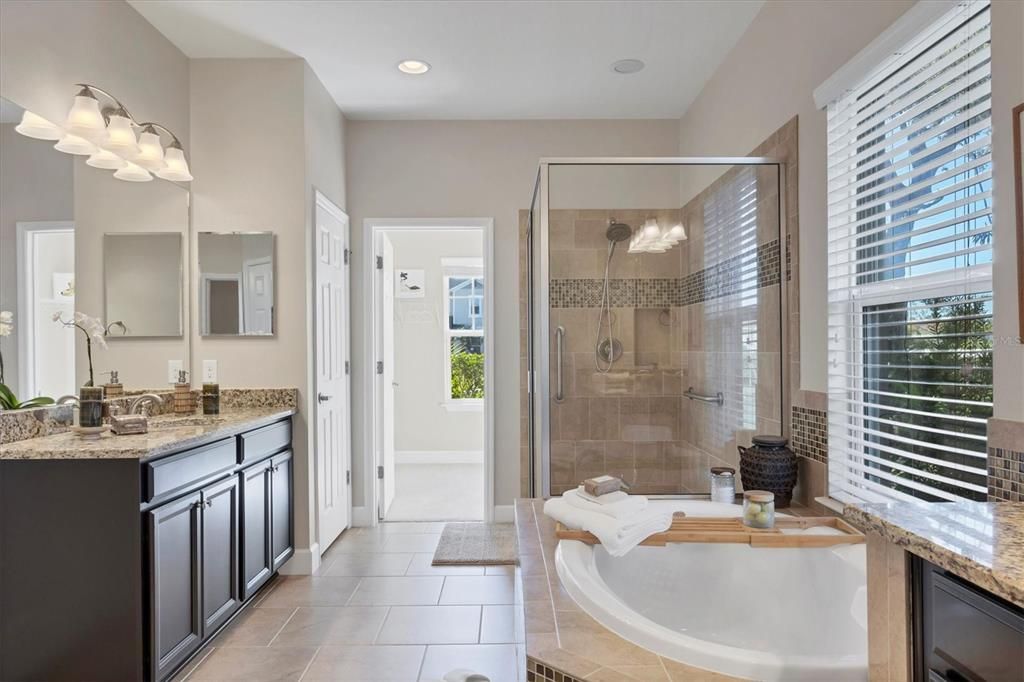 For Sale: $1,285,000 (6 beds, 5 baths, 5077 Square Feet)