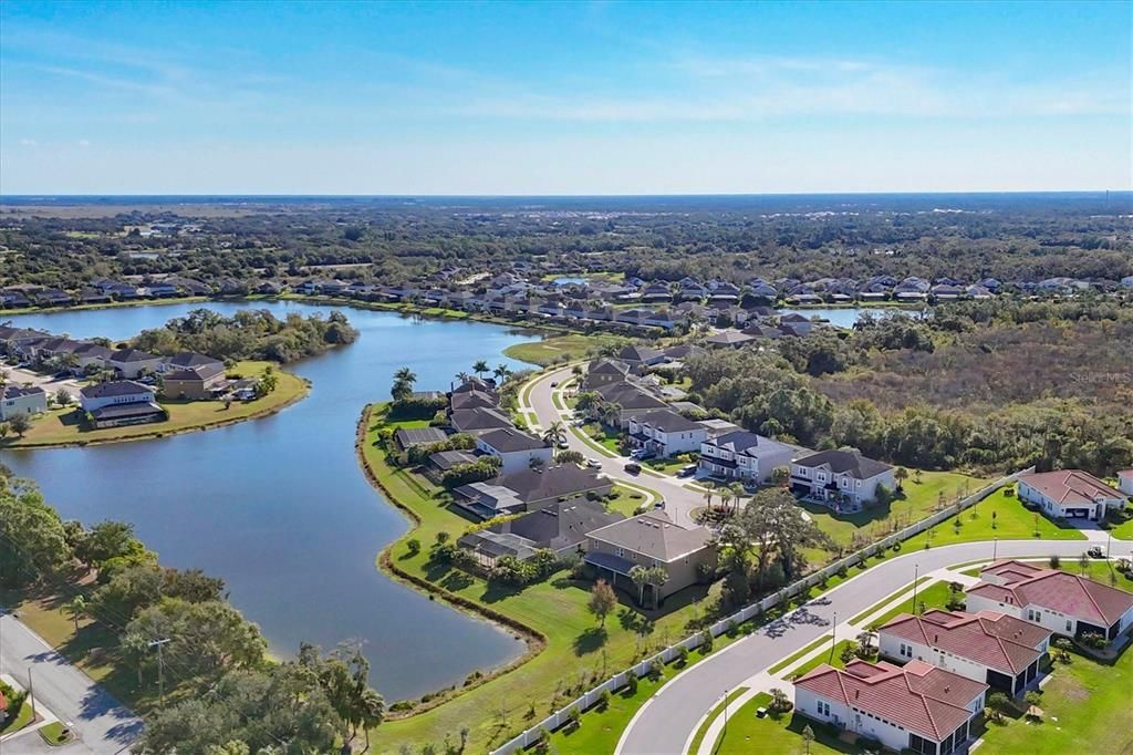 For Sale: $1,285,000 (6 beds, 5 baths, 5077 Square Feet)