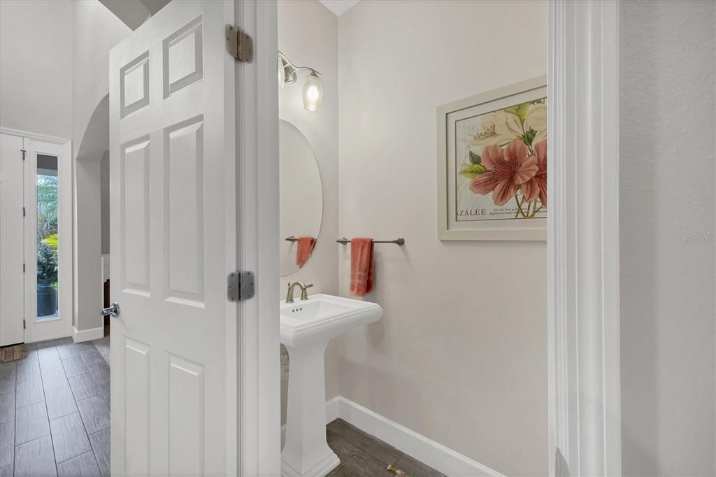 For Sale: $1,285,000 (6 beds, 5 baths, 5077 Square Feet)