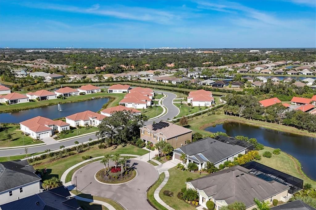 For Sale: $1,285,000 (6 beds, 5 baths, 5077 Square Feet)