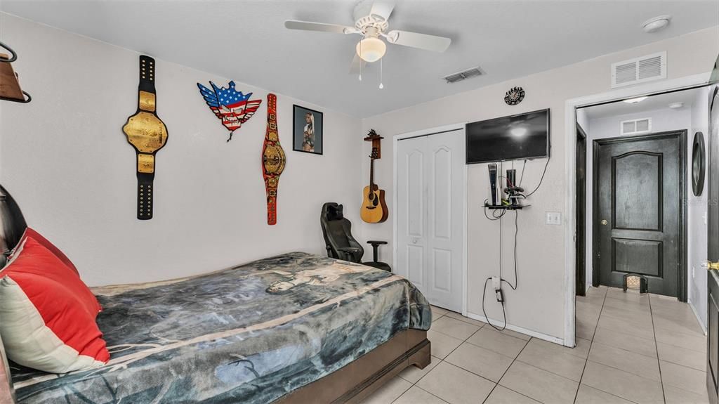 待售: $285,000 (3 贝兹, 2 浴室, 1483 平方英尺)