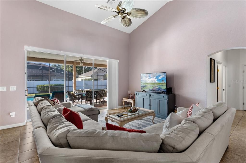 For Sale: $459,900 (4 beds, 3 baths, 2083 Square Feet)