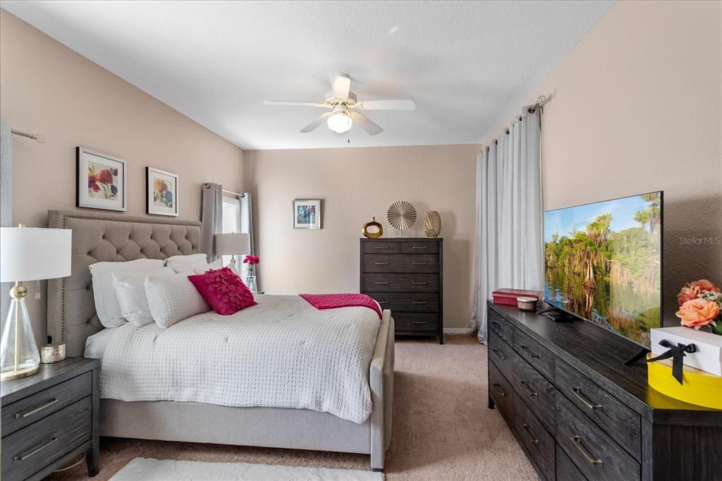 For Sale: $459,900 (4 beds, 3 baths, 2083 Square Feet)