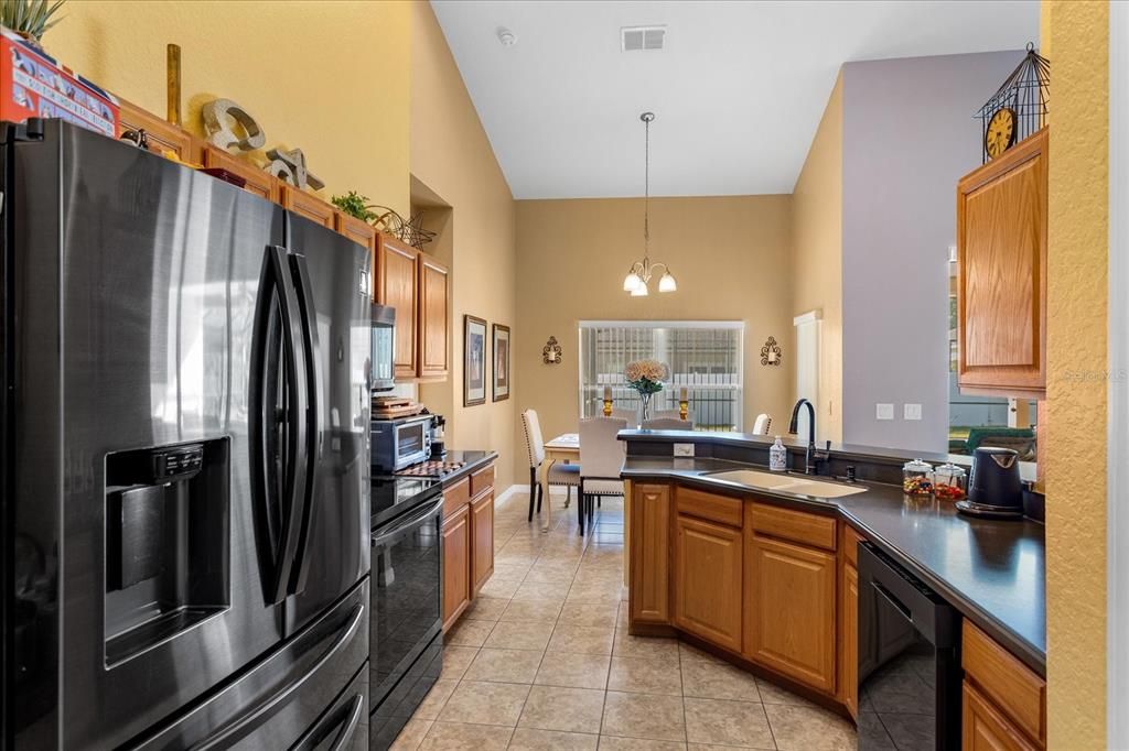 For Sale: $459,900 (4 beds, 3 baths, 2083 Square Feet)