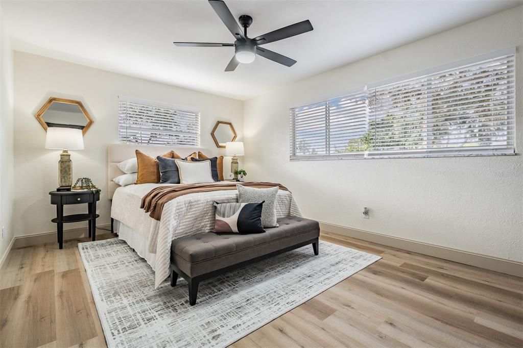 待售: $385,000 (3 贝兹, 2 浴室, 1298 平方英尺)