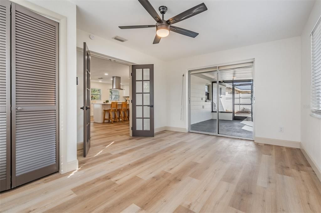 待售: $385,000 (3 贝兹, 2 浴室, 1298 平方英尺)