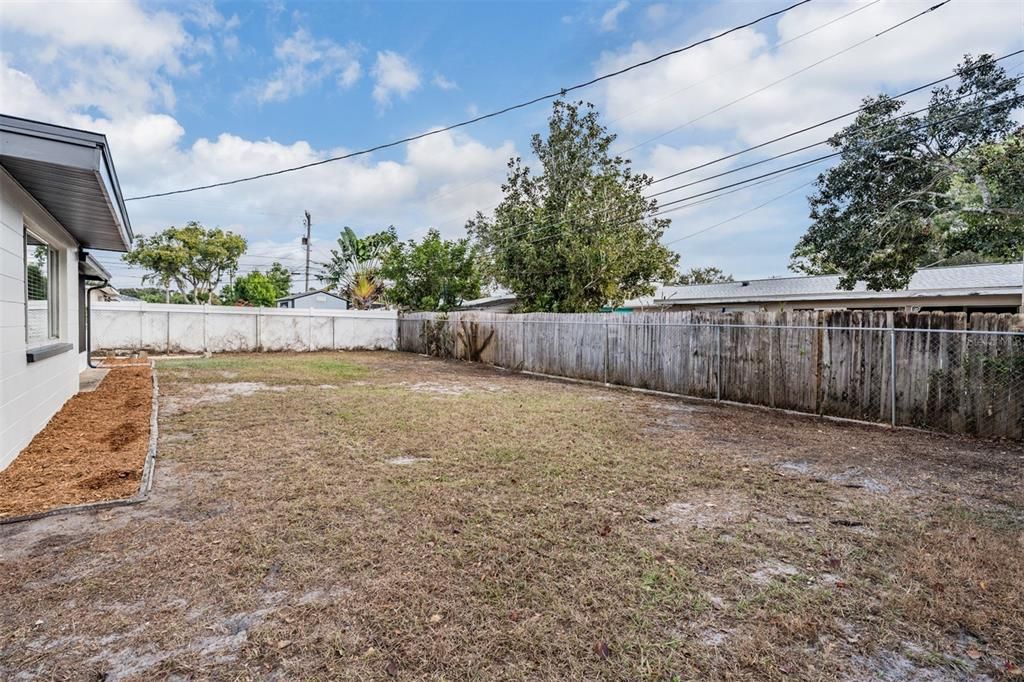 待售: $385,000 (3 贝兹, 2 浴室, 1298 平方英尺)