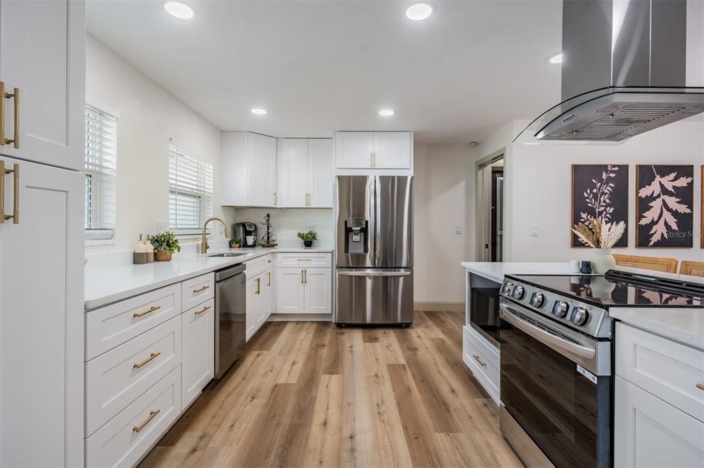 待售: $385,000 (3 贝兹, 2 浴室, 1298 平方英尺)