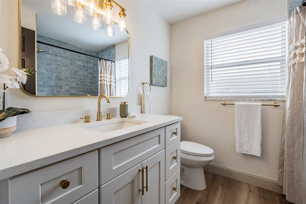 待售: $385,000 (3 贝兹, 2 浴室, 1298 平方英尺)