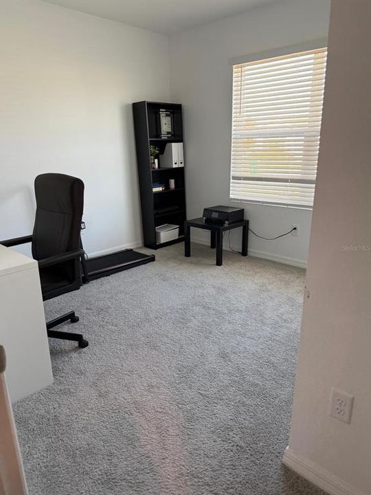 For Rent: $2,500 (4 beds, 2 baths, 1828 Square Feet)