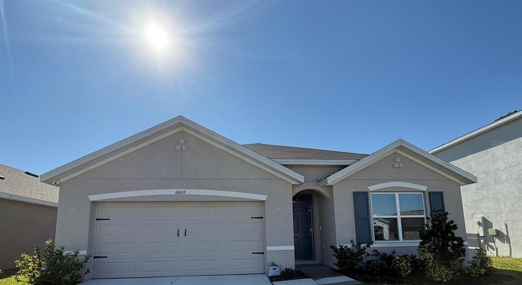 For Rent: $2,500 (4 beds, 2 baths, 1828 Square Feet)