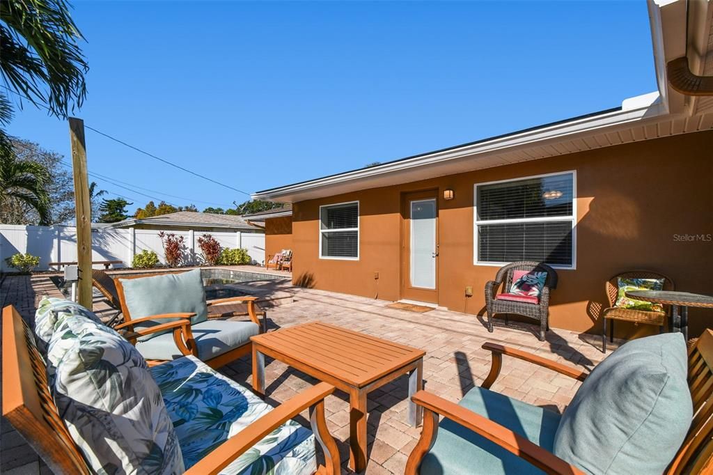 For Rent: $4,000 (3 beds, 2 baths, 2056 Square Feet)