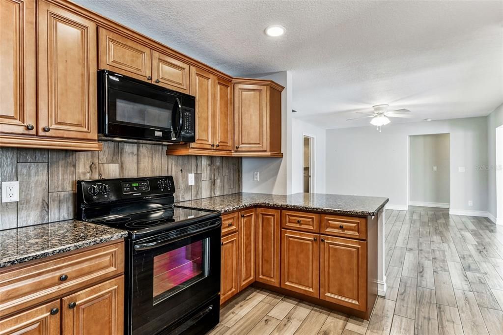 For Rent: $4,000 (3 beds, 2 baths, 2056 Square Feet)