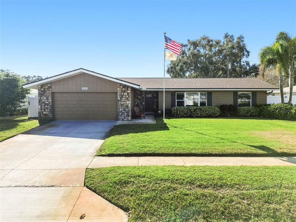 For Rent: $4,000 (3 beds, 2 baths, 2056 Square Feet)