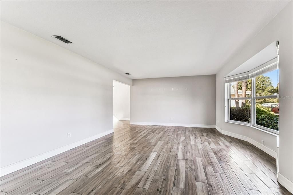 For Rent: $4,000 (3 beds, 2 baths, 2056 Square Feet)