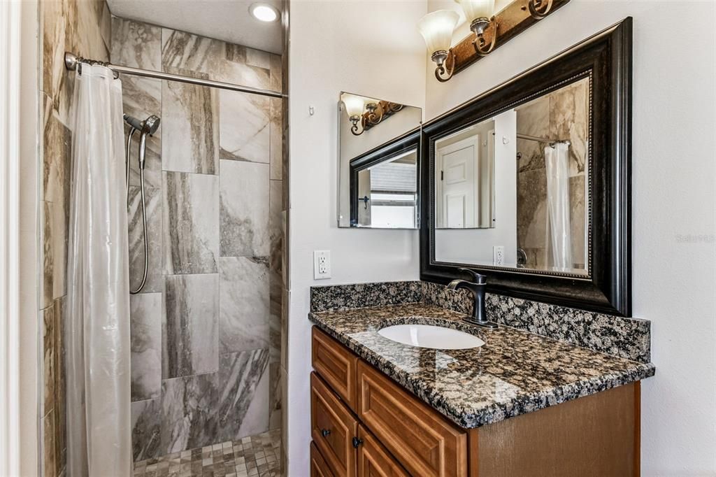 For Rent: $4,000 (3 beds, 2 baths, 2056 Square Feet)