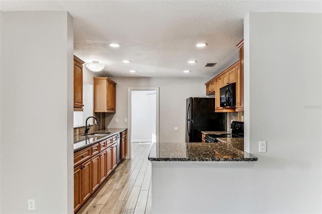 For Rent: $4,000 (3 beds, 2 baths, 2056 Square Feet)