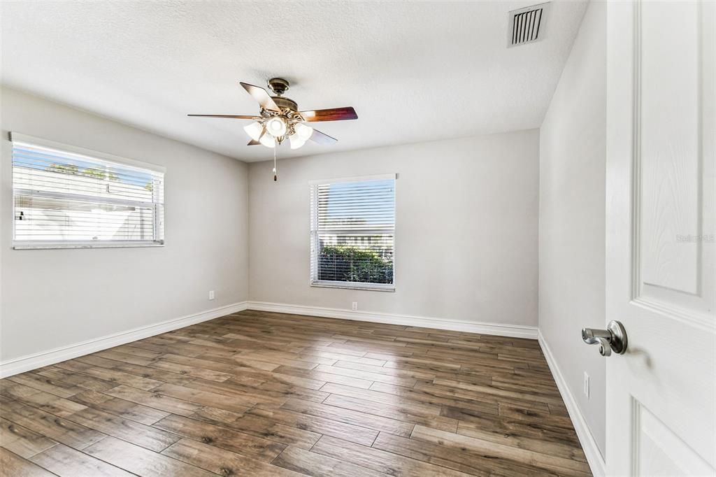 For Rent: $4,000 (3 beds, 2 baths, 2056 Square Feet)