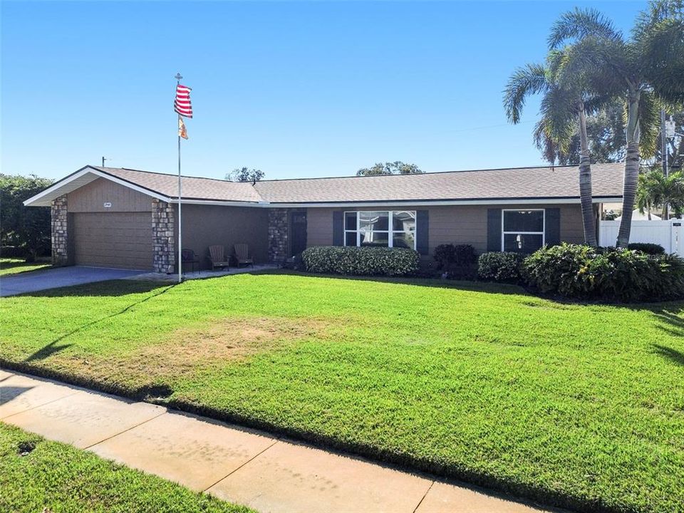 For Rent: $4,000 (3 beds, 2 baths, 2056 Square Feet)