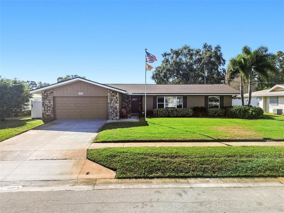 For Rent: $4,000 (3 beds, 2 baths, 2056 Square Feet)