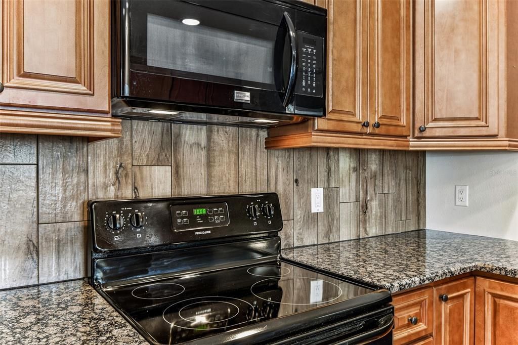 For Rent: $4,000 (3 beds, 2 baths, 2056 Square Feet)