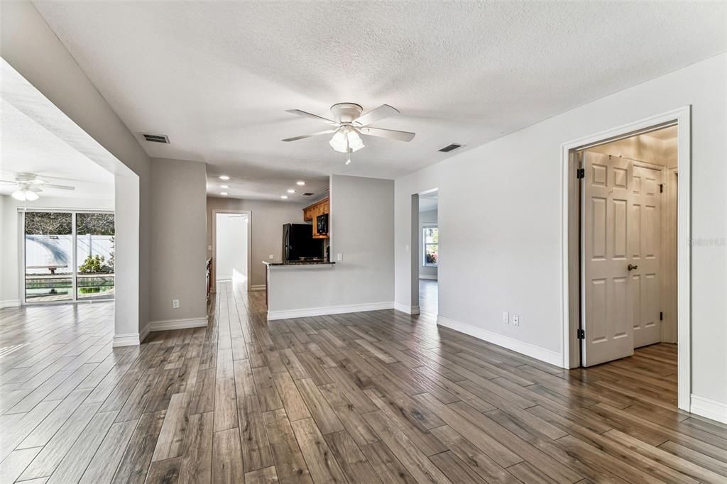 For Rent: $4,000 (3 beds, 2 baths, 2056 Square Feet)