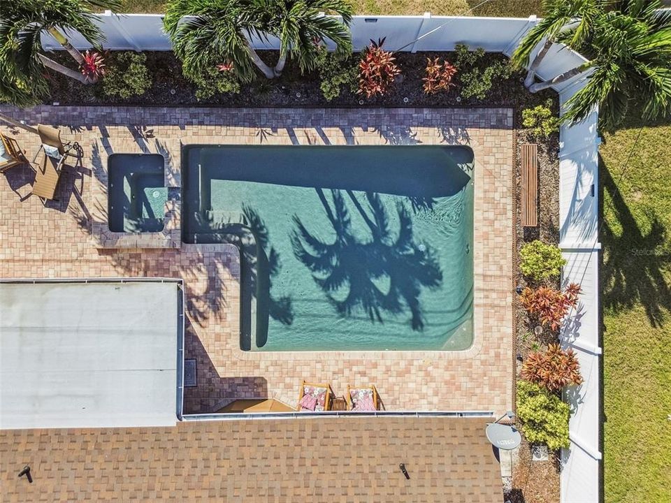 For Rent: $4,000 (3 beds, 2 baths, 2056 Square Feet)