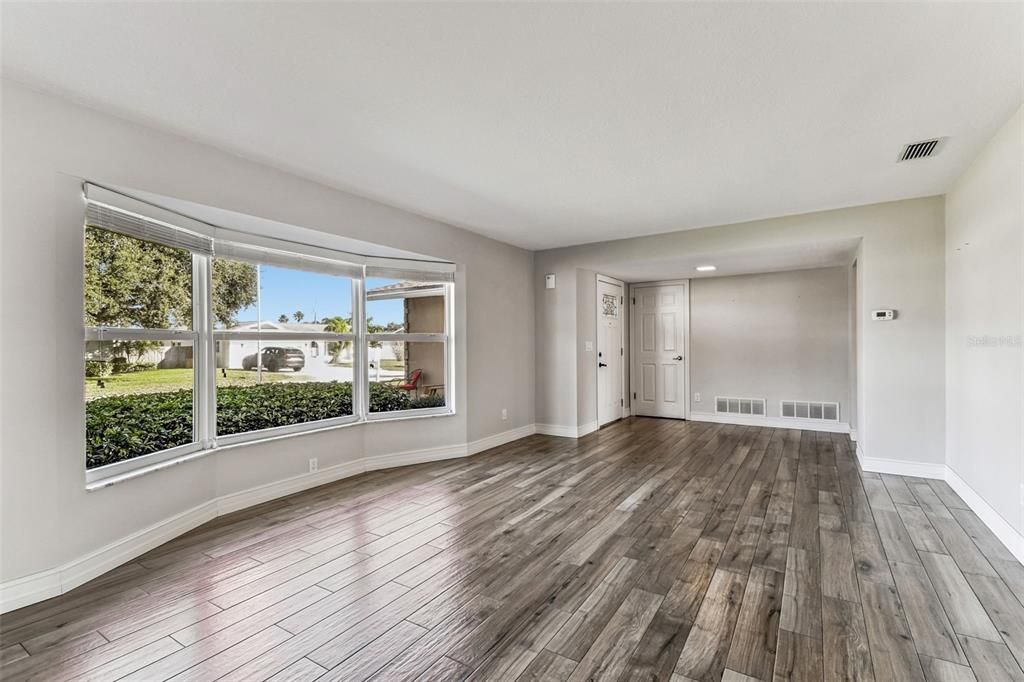 For Rent: $4,000 (3 beds, 2 baths, 2056 Square Feet)