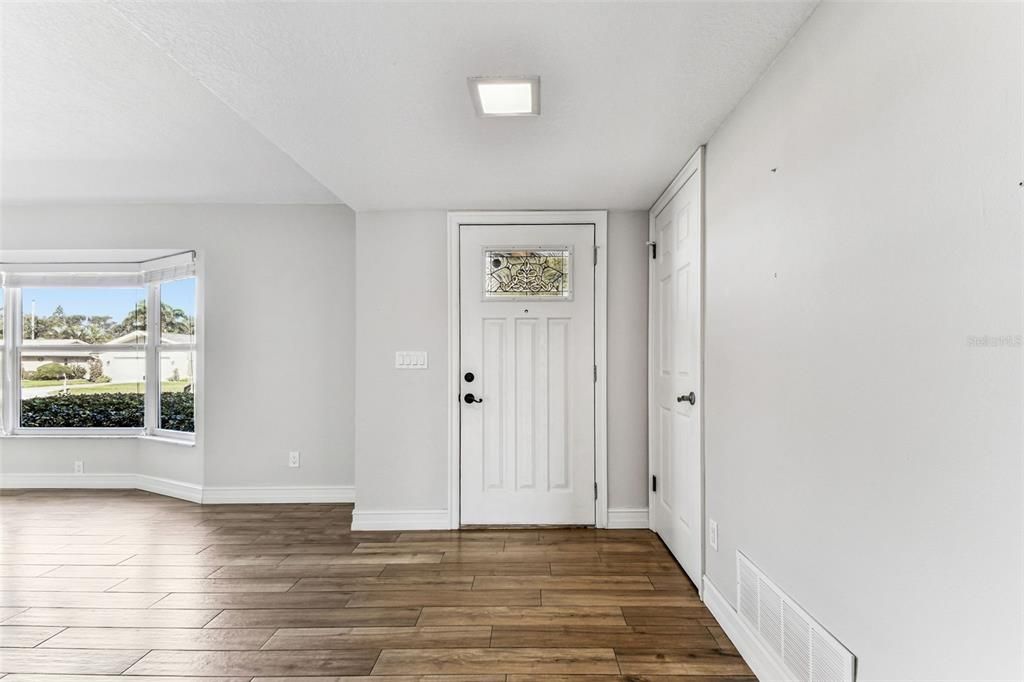 For Rent: $4,000 (3 beds, 2 baths, 2056 Square Feet)